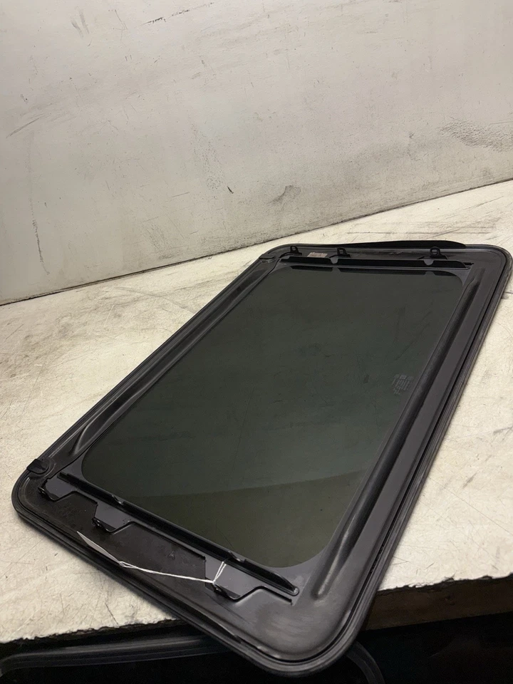 Chevy Camaro 2010-2015 OEM techo corredizo ventana vidrio G865 Foto 3 de 3