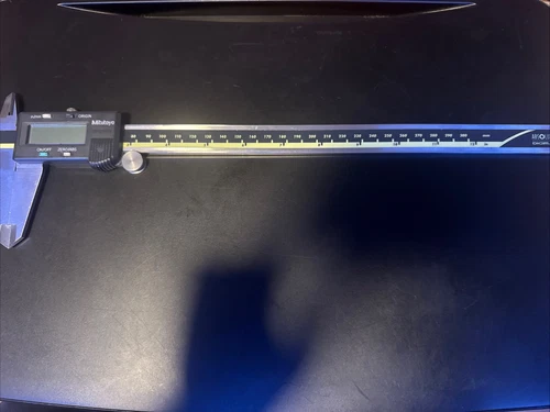 Mitutoyo 500-197-30 8" AOS Digimatic Caliper (CAL-141) - Serial #: 1037403