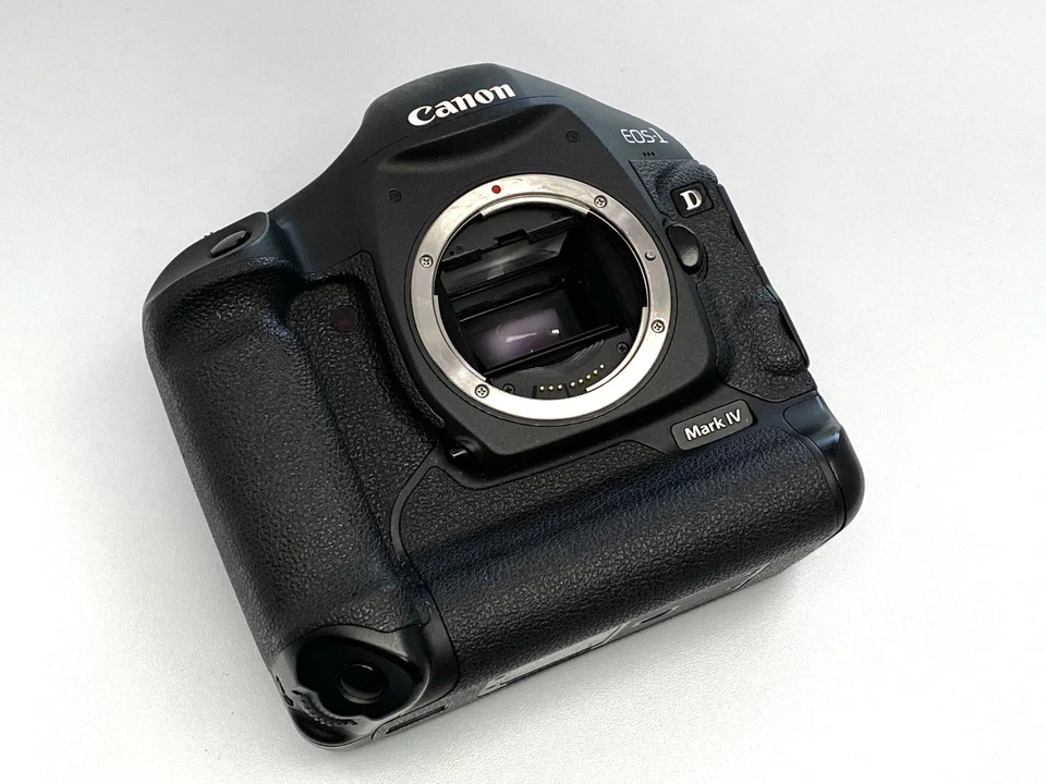 Canon EOS 1D Mark IV, photo 1 of 5