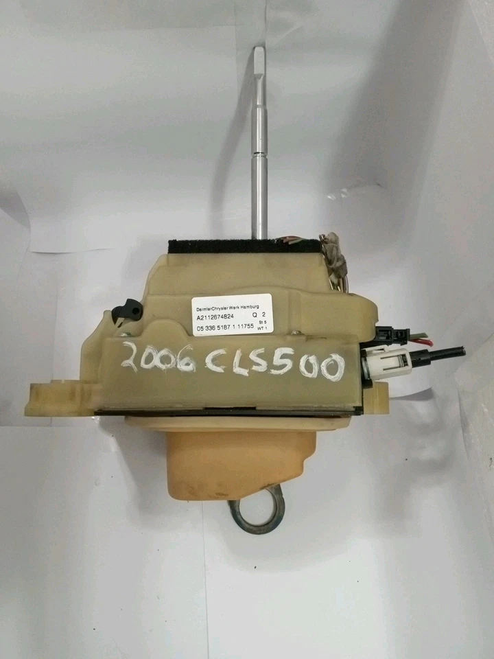 2112674624 2006-2011 Mercedes W211 E350 CLS500 palanca de cambios selectora de piso OEM Foto 2 de 4