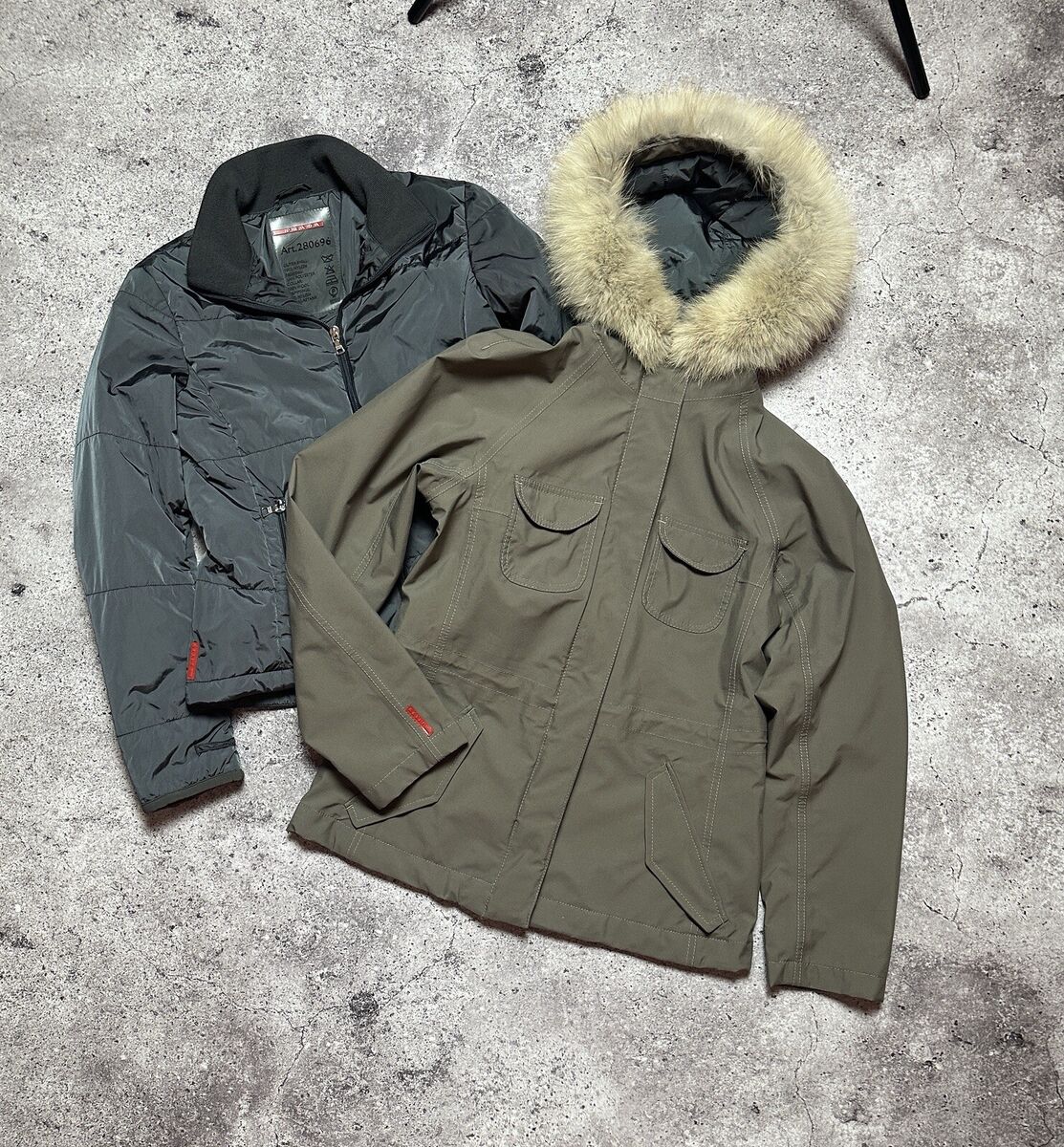 Prada Sport 3inl Red Goretex Jacket Red Tab Fox Fur Vintage Prada Sport 3inl Red Goretex Jacket Red Tab Fox Fur Vintage