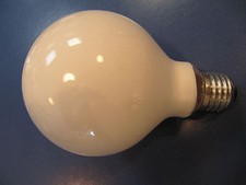 NEU PHILIPS   GLOBE G95 E27 100W 240V SOFT WHITE E27 OPAL  GLÜHLAMPE DIMMBAR !!!