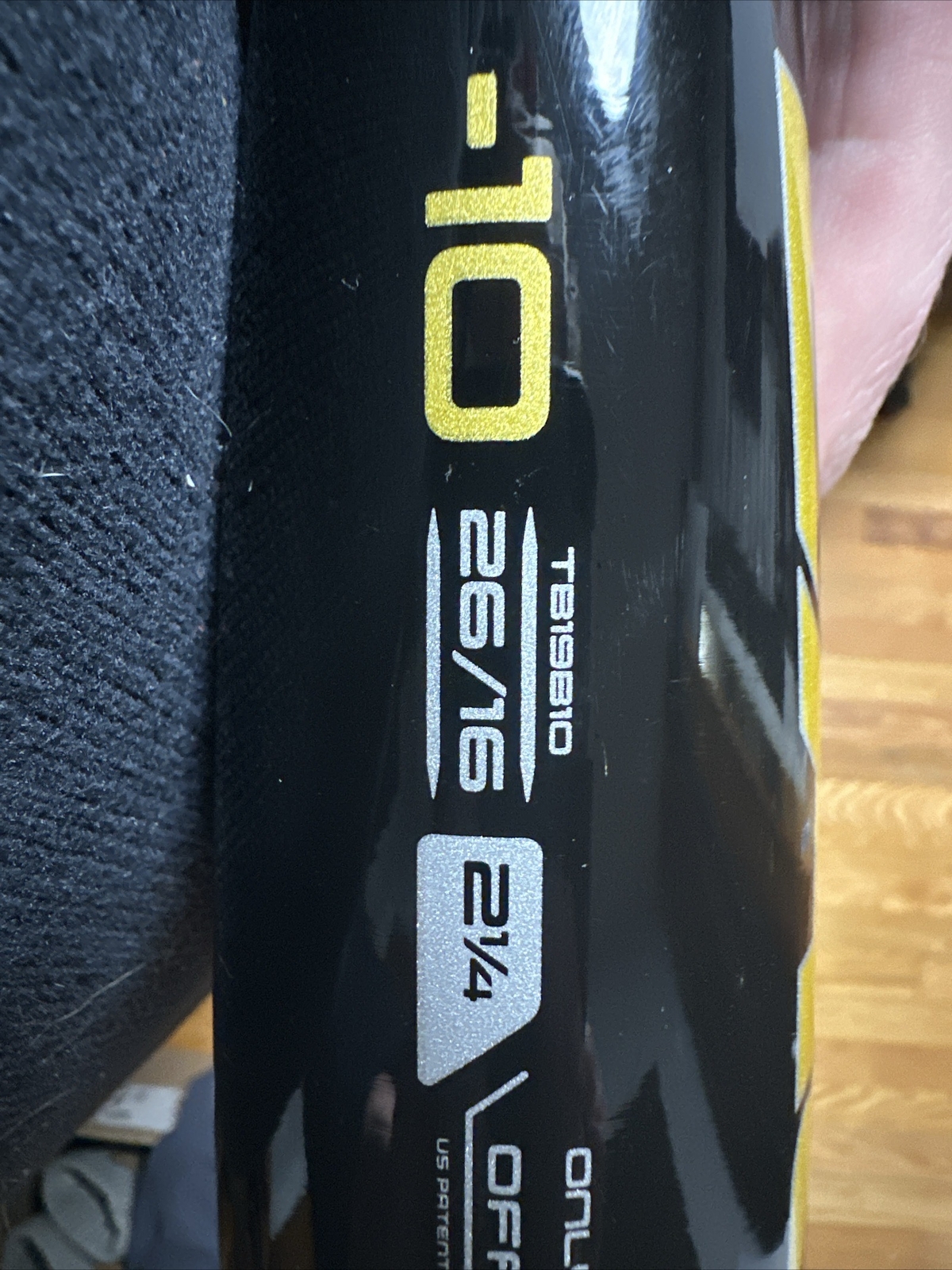 Easton Beast Youth Baseball Bat ALX50 2 1/4" 26/16 Oz 10 Youth Tee