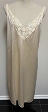 Vintage VANITY FAIR Beige Silky Nylon Full Slip w/ Lace Lingerie 40