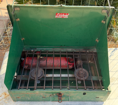 ヴィンテージ Coleman ツーバーナー　413E Vintage Coleman 413E 2 Burner Camp Stove With Stand for sale