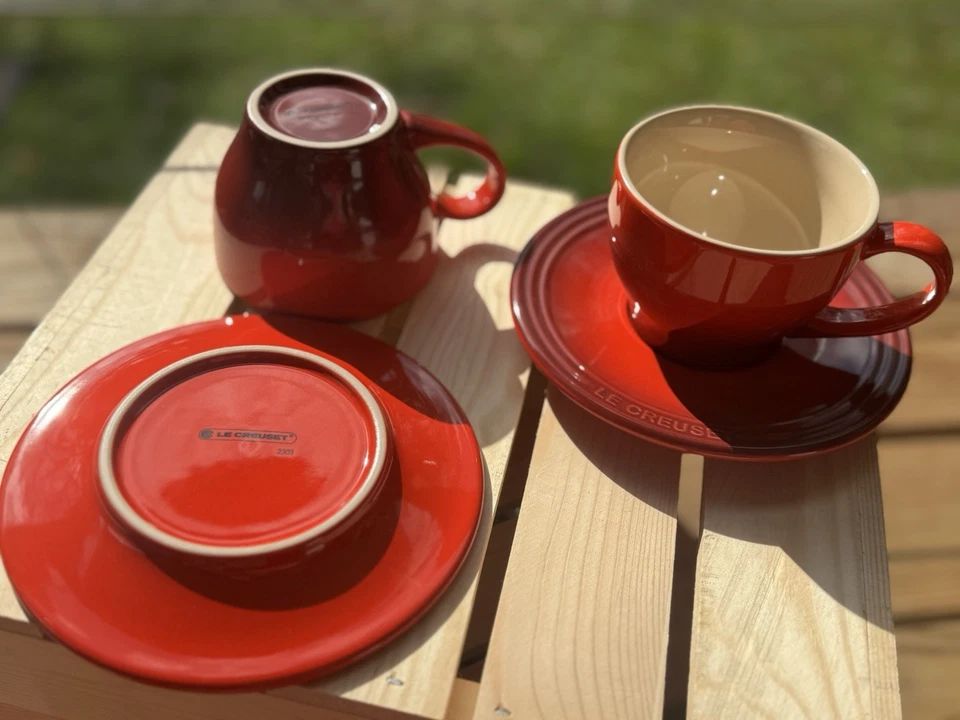 Juego de 2 tazas y platillos de capuchino Le Creuset nuevo - 7 fl oz rojo cerise Foto 2 de 4