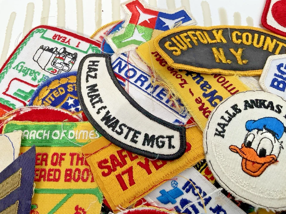 Vintage lot of fabric patches- advertising-auto parts+-please read - Image 4 of 4