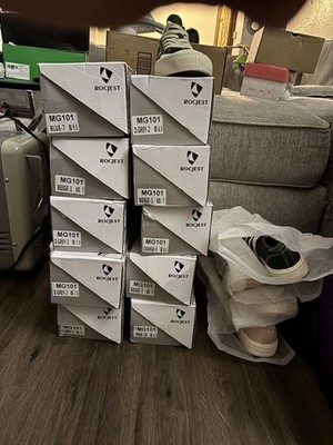Lot Of Shoes 14 Pairs Differents Sizes And Colors But The Same Model