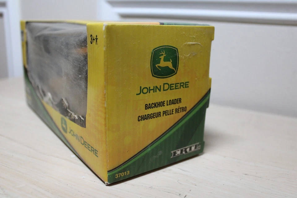ERTL John Deere Backhoe Loader 37013 - Image 4 of 4