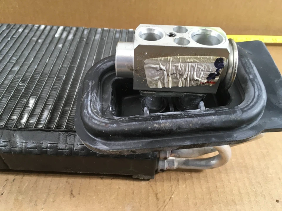 BMW X5 2009-2013 acondicionador de aire acondicionado condensador núcleo calentador evaporador radiador fabricante de equipos originales. Foto 2 de 4