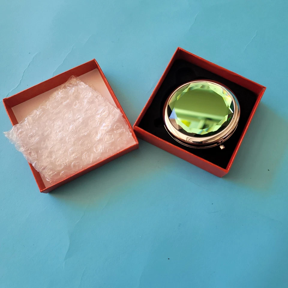 Espejo compacto con cubierta tipo joya, nuevo/caja, gran relleno de medias, 3 colores Foto 4 de 4