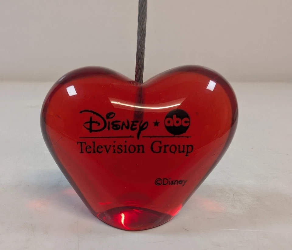 10 Heart Shaped Red Acrylic Plastic Picture Or Note holders - Image 4 of 4