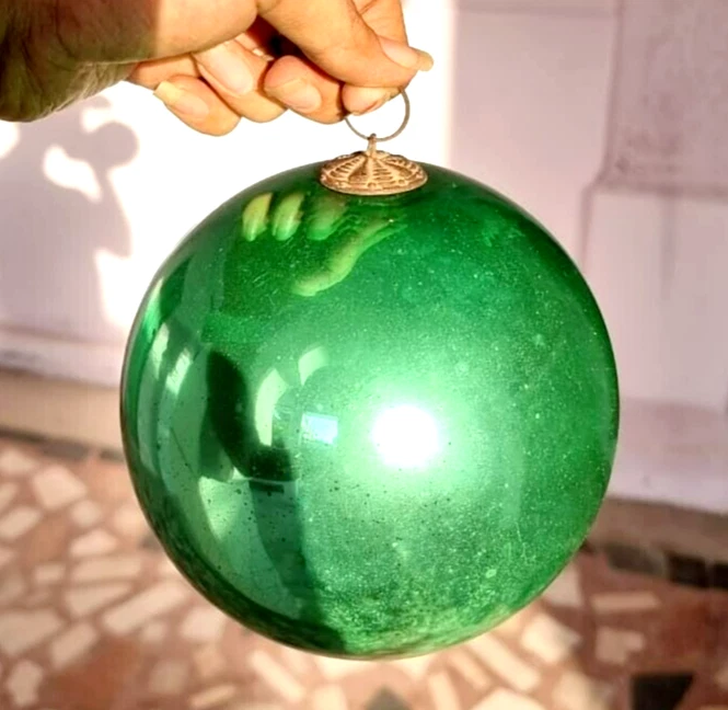 Large round christmas ornaments outlet