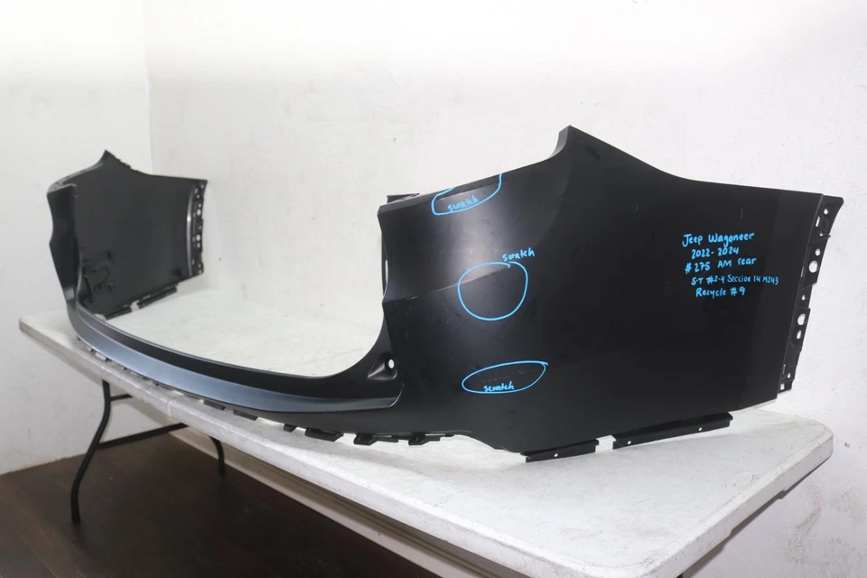 2022 2024 JEEP WAGONEER REAR BUMPER COVER - Image 3 of 4