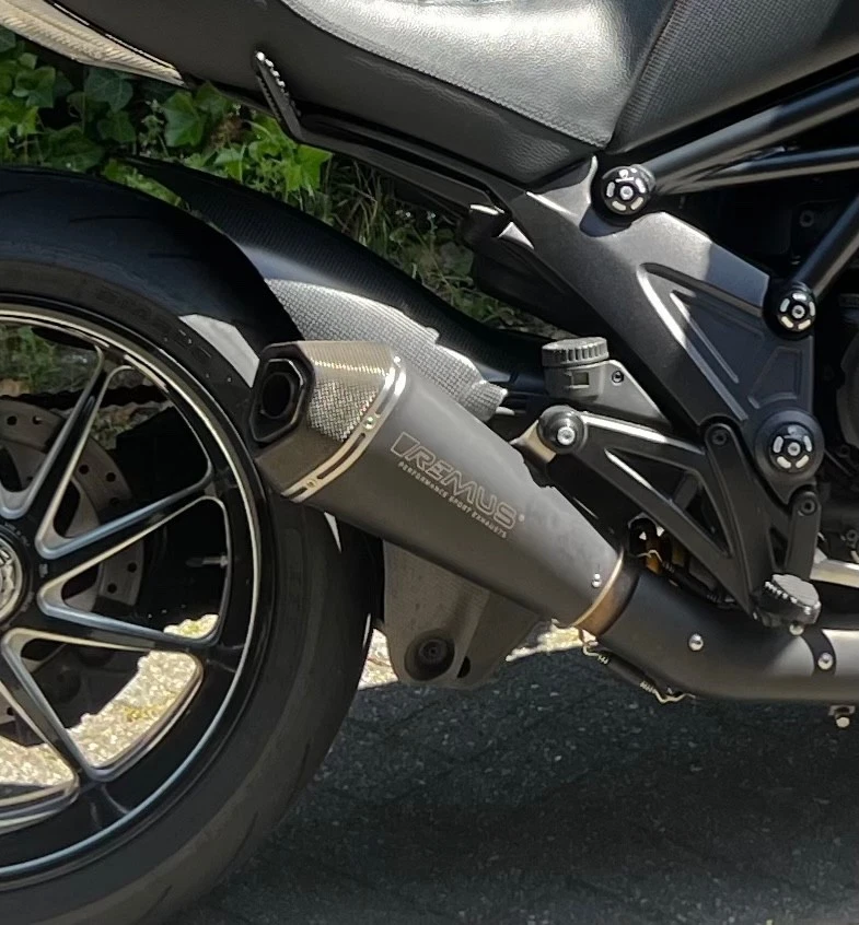 Remus Carbon Fiber Motorcycle Silencers, Mufflers and Baffles for