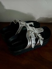 D Amelio Sandals Size 6.5 New just Worn Inside