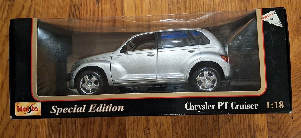 マイスト/Chrerクライスラー PT Cruiserクルーザー 1/18 Maisto Special Edition 1:18 Chrysler PT Cruiser Diecast Silver Car