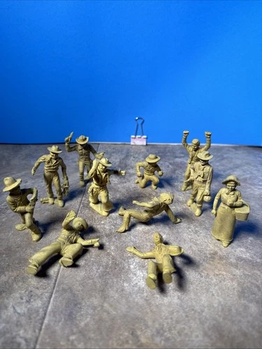 Vintage 1950s Marx Western Town Play Set Tan  Plastic 60mm Cowboys Lot