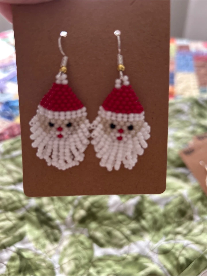 Pendientes de Navidad de Papá Noel hechos a mano. Foto 2 de 4