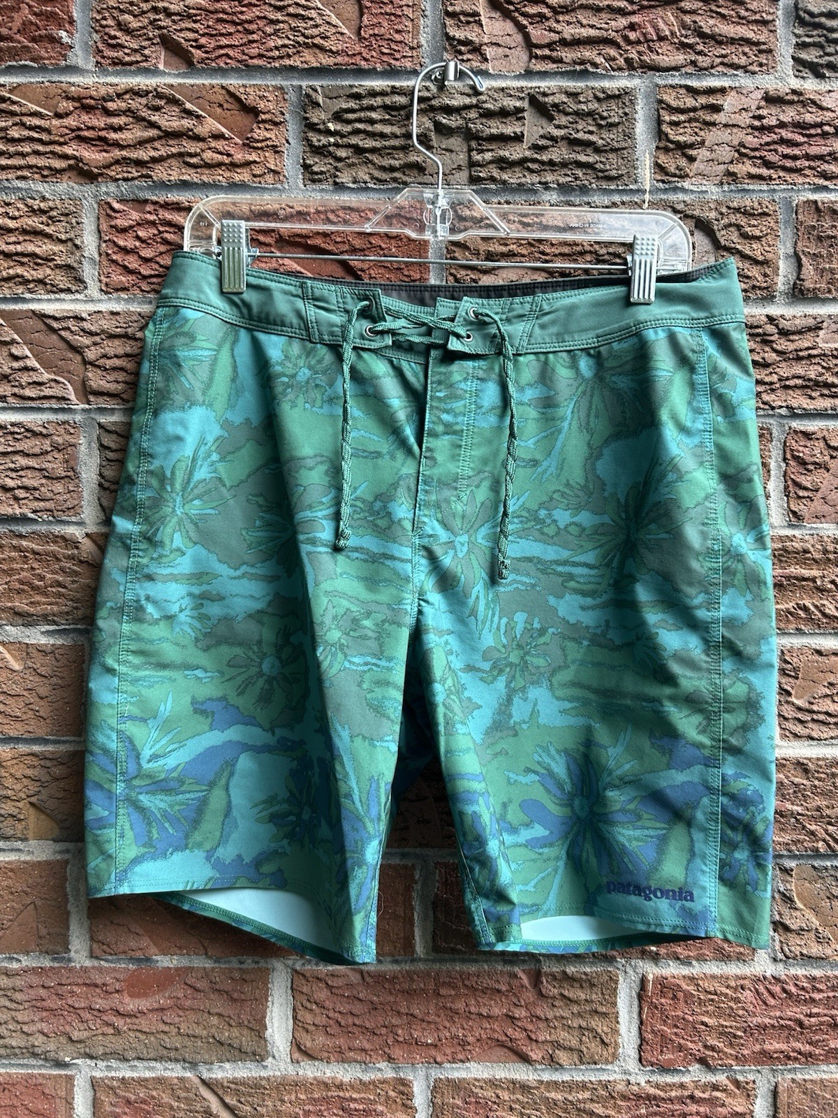 Picture 1 of 6