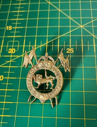 BRITISH INDIA. 2nd ROYAL LANCERS GARDNERS HORSE Cap Badge. KC. Indian Made WW2