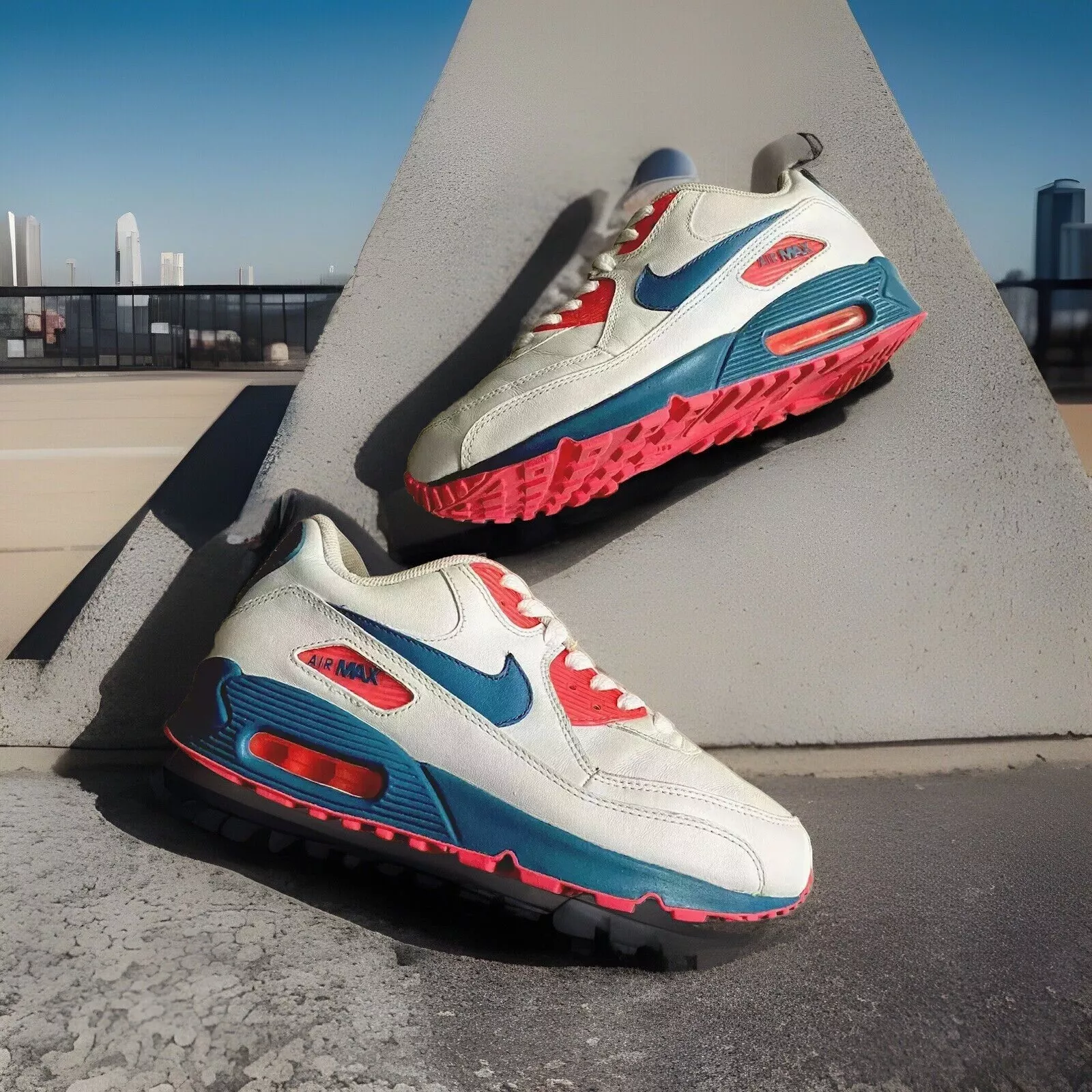 NIKE AIR MAX 90' PREMIUM CUIR SUPREME BLANC/BLEU RIFT/LAVA TAILLE 7