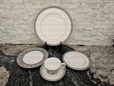 WEDGWOOD 'CONTRASTS'  Platinum Band 2 - 5 Piece Place Settings NEW W/Tags