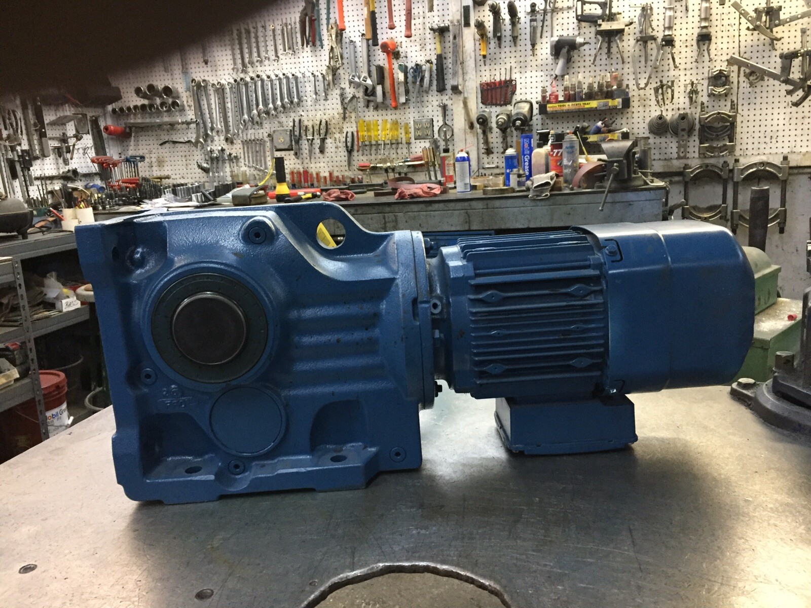 SewEurodrive Gearmotor w/brake,1.5hp,230/400v,50hz,480v,S.O.850200440