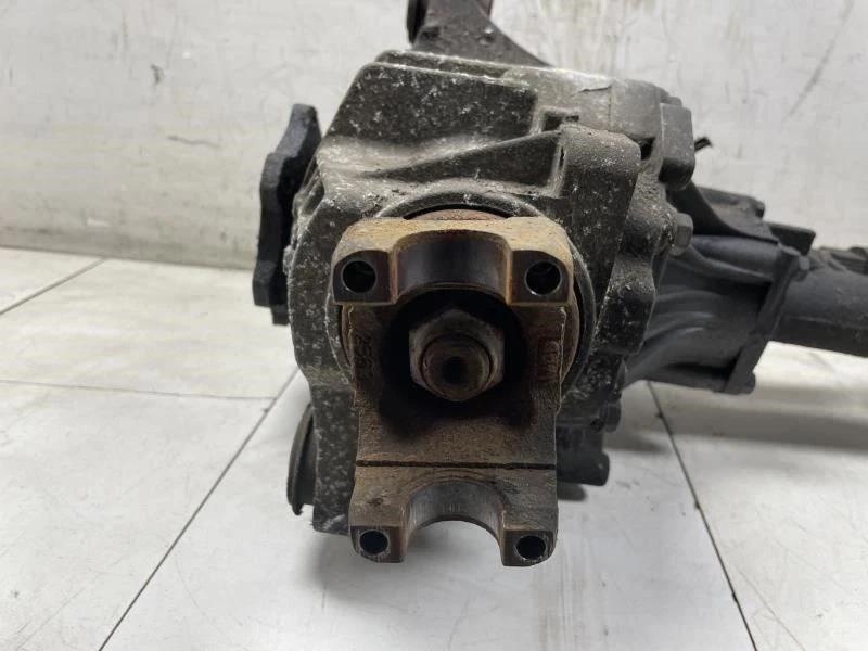 2002 CHEVROLET SUBURBAN 1500 3.73 RATIO FRONT DIFFERENTIAL CARRIER OEM+ - Image 3 of 4