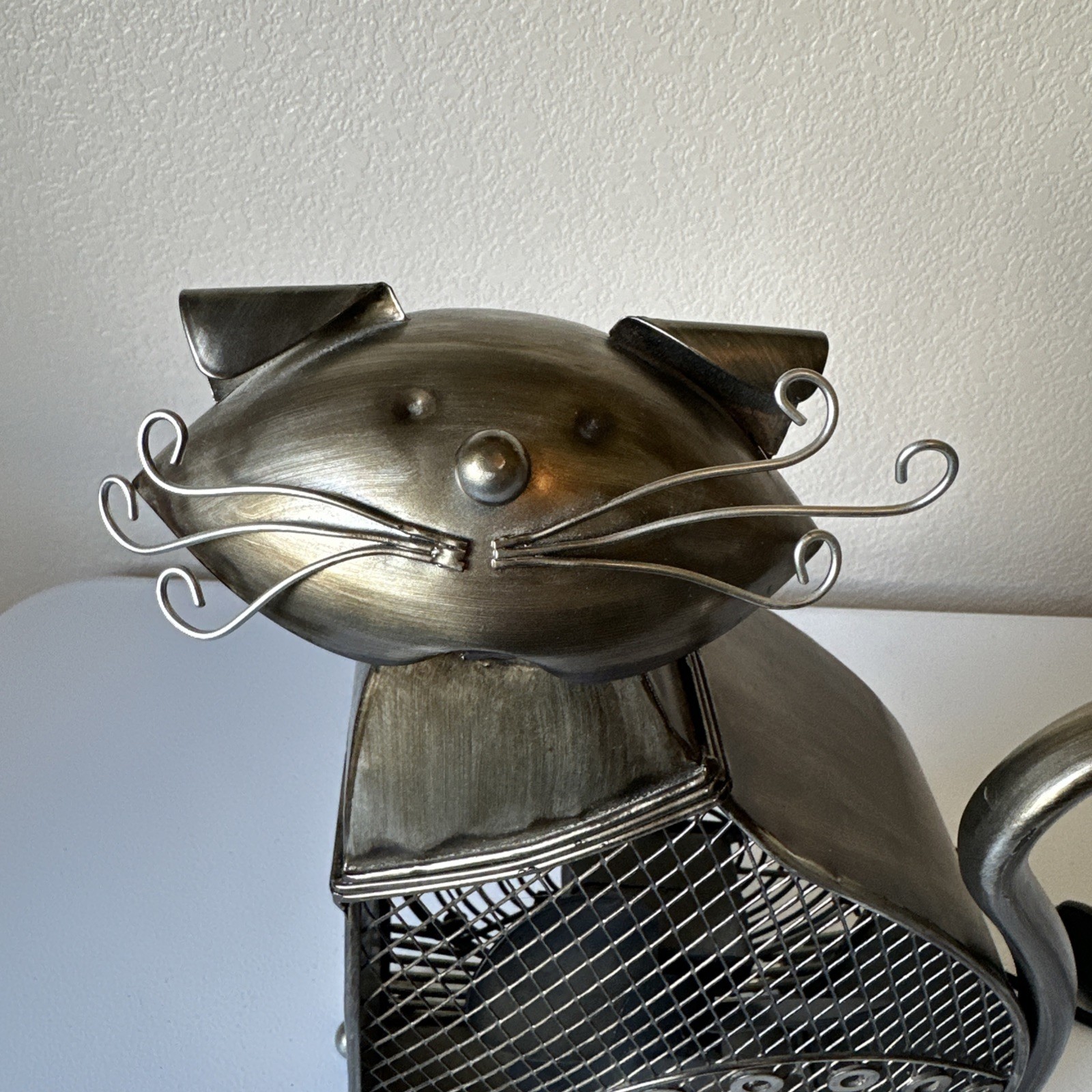 DECO BREEZE Cat Fan Metal Sculpture 11.5" Electric Desk Fan Intertek Figurine