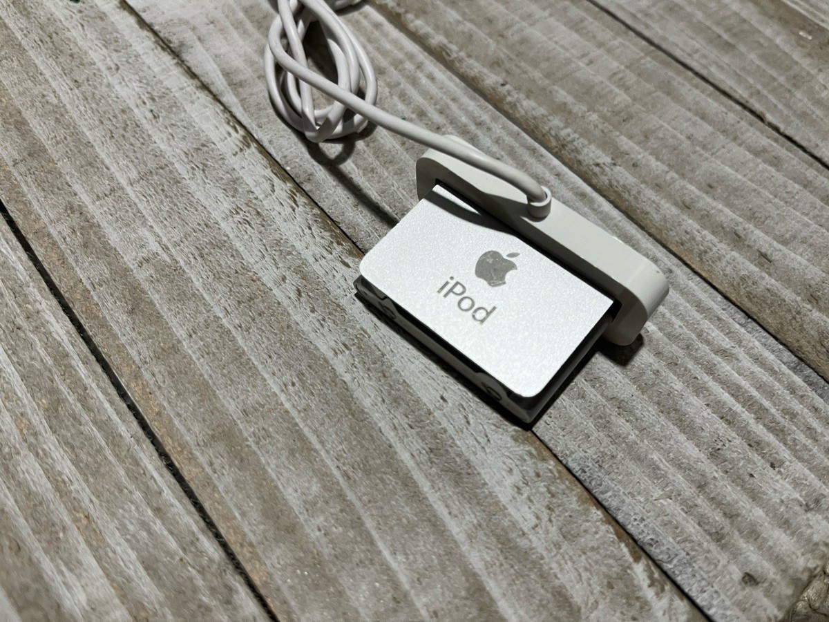 Apple iPod Shuffle Silver 1GB A1204 – FOR PARTS DOESNT CHARGE | eBay