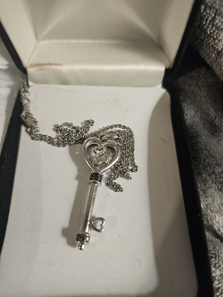 Collar Llavero Diamante Corazón Abierto Plata Esterlina 925 Kays Jewelers Jane Seymore Foto 3 de 3