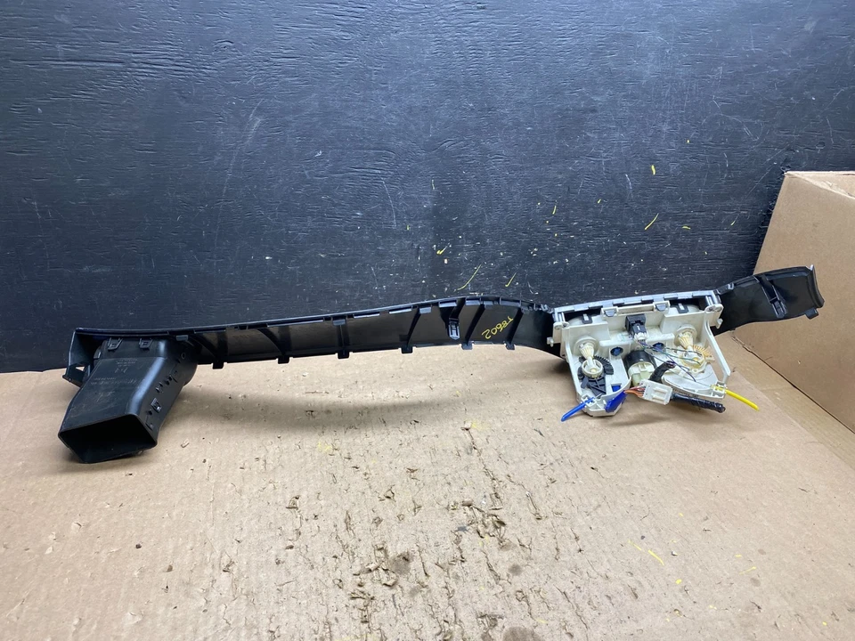 2009 to 2013 Subaru Forester Temperature Control Climate Heat A/C OEM T8602 DG - Image 4 of 4