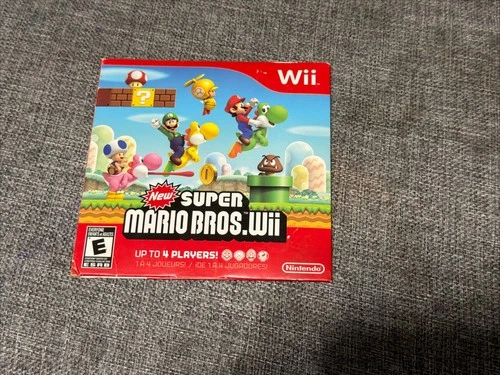 New Super Mario Bros. Wii Nintendo 2009 disc in cardboard sleeve ,no manual