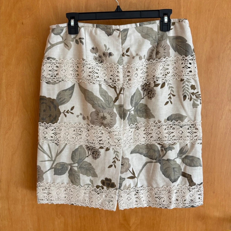 Saia lápis Monroe & Main feminina linho floral acabamento em crochê tamanho 10 - Imagem 3 de 4