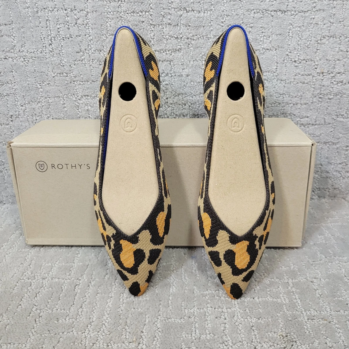 Rothys big hotsell cat point