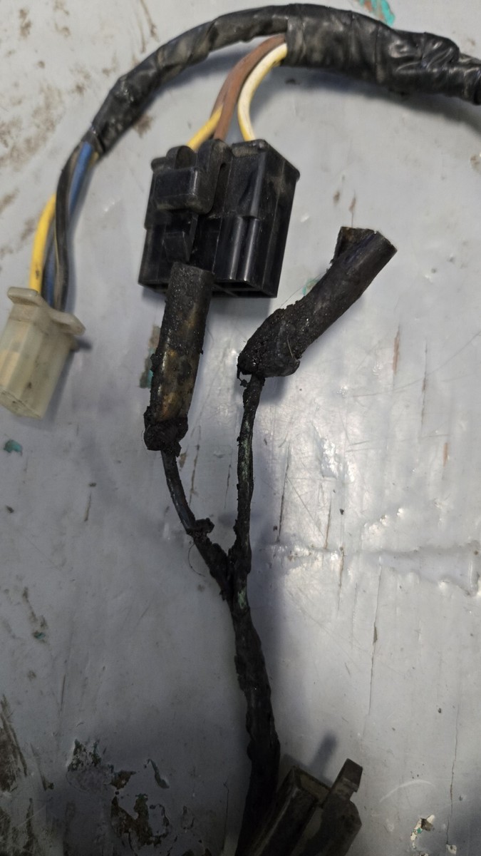 OEM KAWASAKI ZX6 / ZX600D1 WIRE HARNESS 1990-1993 26030-1018