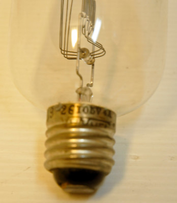 Lampe Neuve Pour Projecteur Jacky-Ciné Debrie 35 Mm - 105V / 4A - Conditionnement D'époque