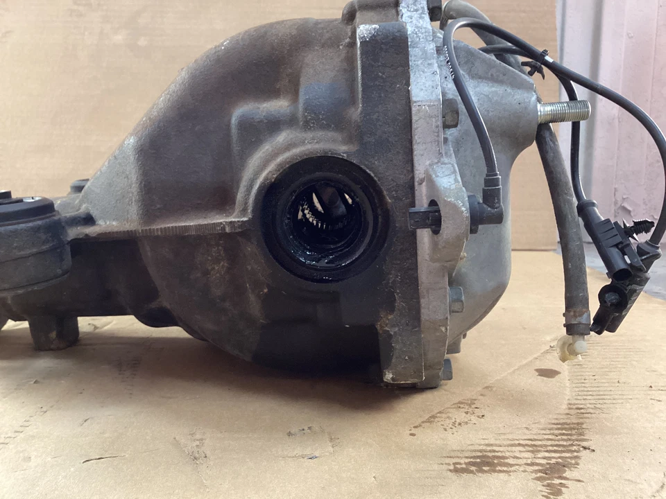 2011-2015 INFINITI G25 REAR DIFFERENTIAL RWD 3.36 RATIO OEM - Image 3 of 4