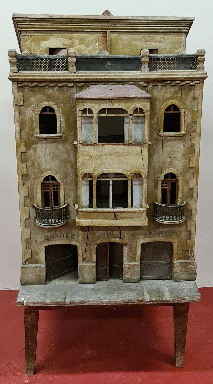 Dolls Houses, Large Wooden Dolls House