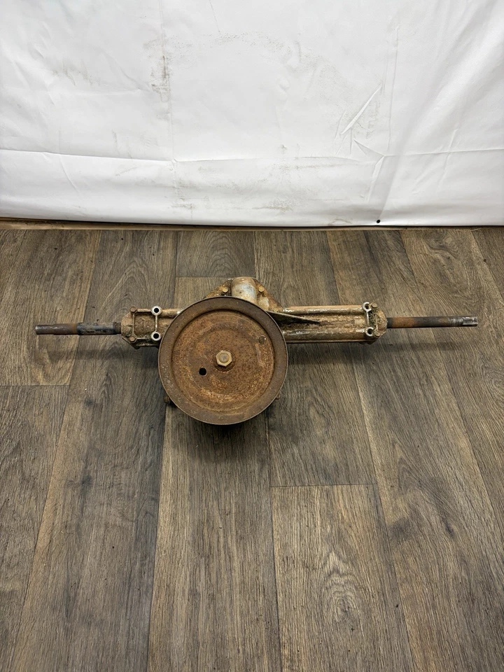 Troy-Bilt Super Bronco Single Speed Transaxle Transmission Complete needs Repair - Image 2 of 4