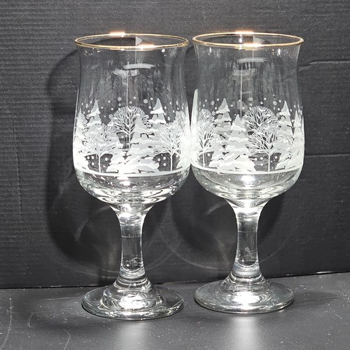 2 copas de agua Lynns China Pines 7" dorado escena de invierno blanco silueta árboles ho - Imagen 3 de 7