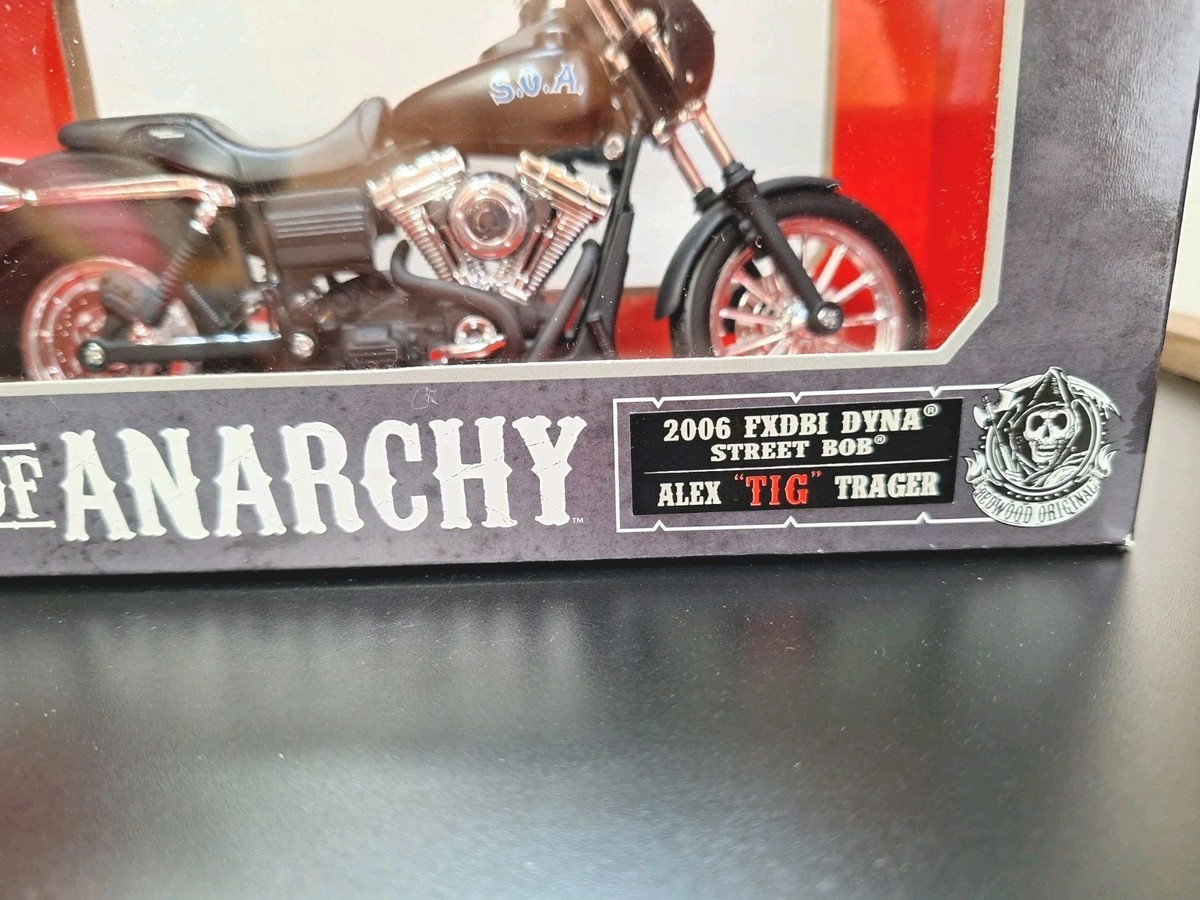 Maisto Harley Motorcycles Sons Of Anarchy 2006 FXDBI Dyna