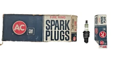 AC # 44N "Fire Ring" Spark Plugs NOS Set of 8 Original w/ 4 Green Rings 1 large