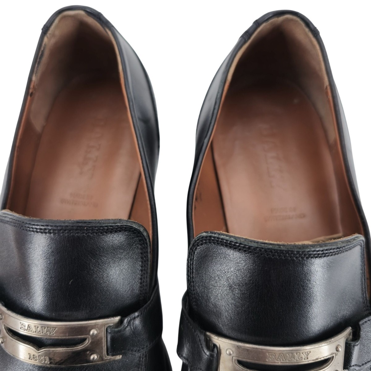 Bally Switzerland Men's size 7D Black Leather Logo Plate Bit