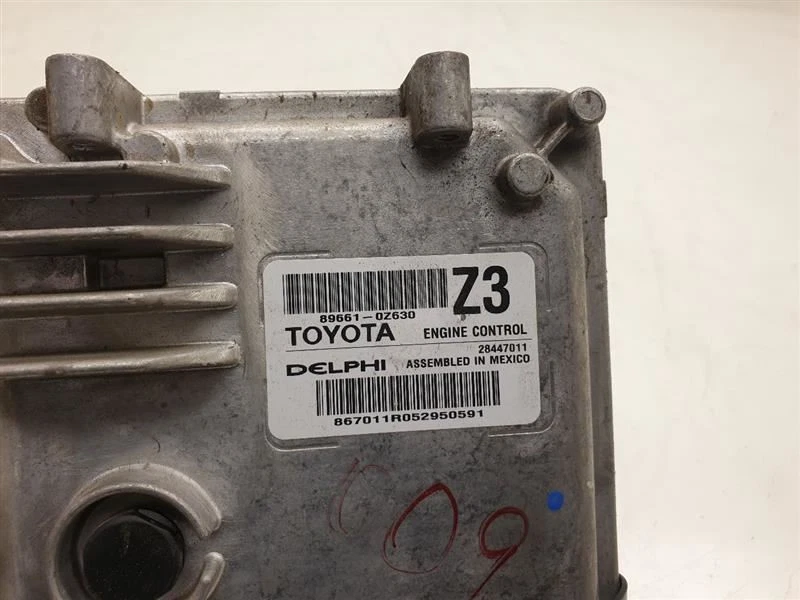 Toyota Corolla 2016 motor módulo de control electrónico montaje ECM  Foto 3 de 4