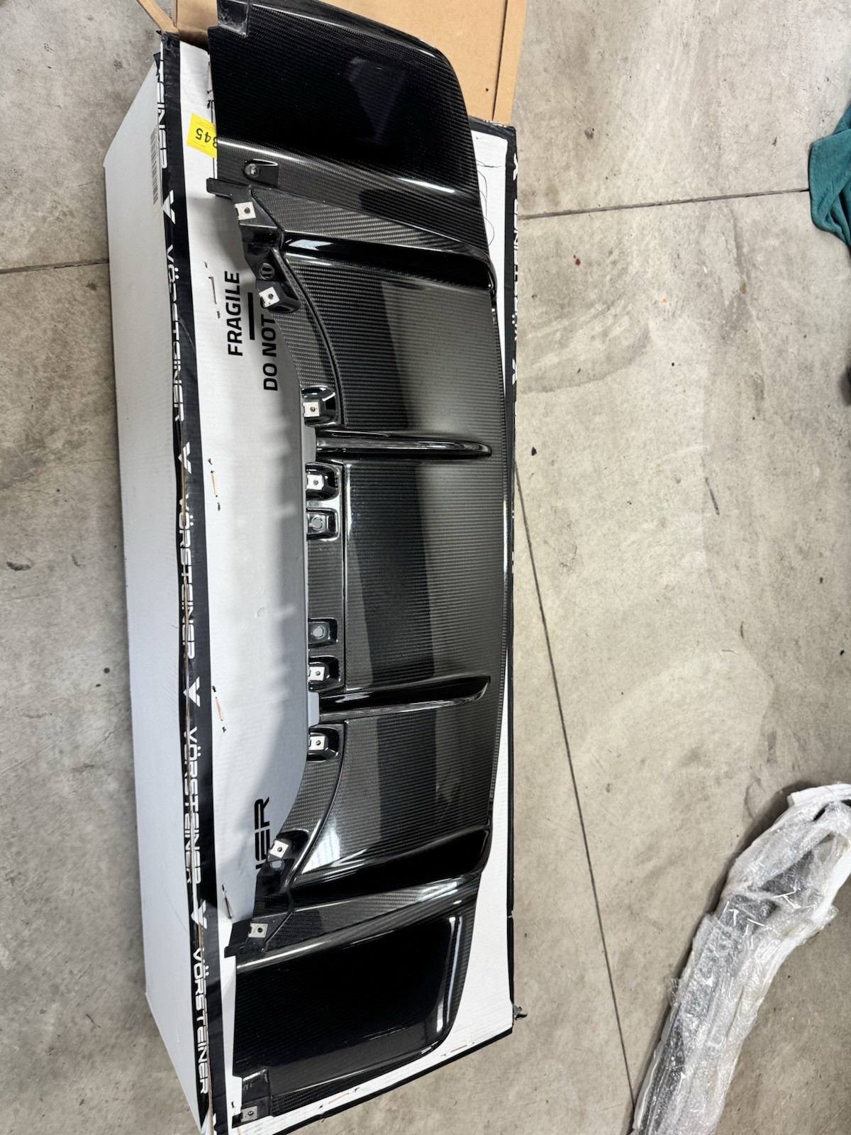 Audi R8 2018 REAR+LOWER Rear spoiler P/N 4S0807521D