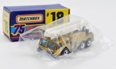 Matchbox Superfast Extending Ladder Truck Feuerwehr Gold Challenge 1997. #18