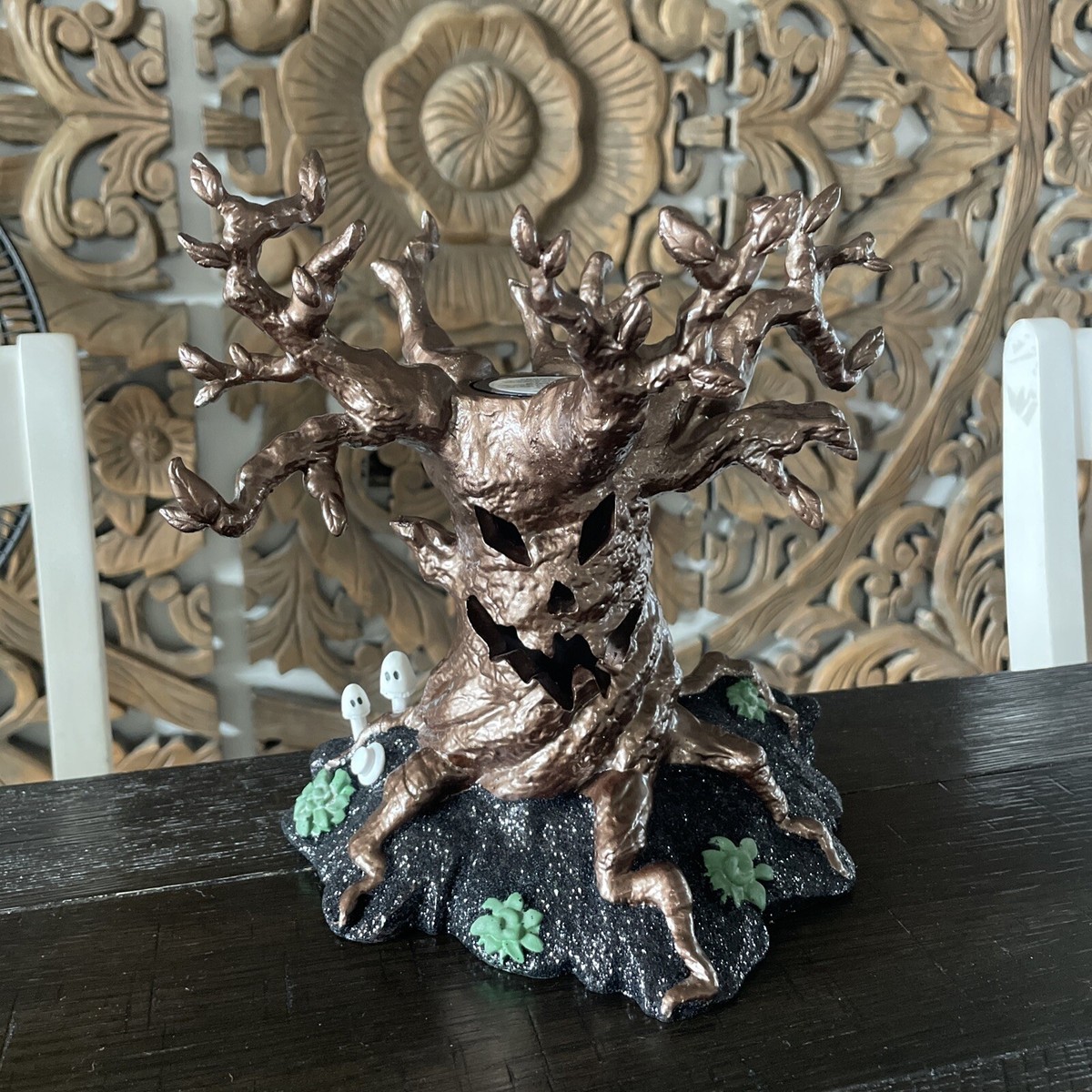 Bath & Body Works Halloween 2022 light up monster tree