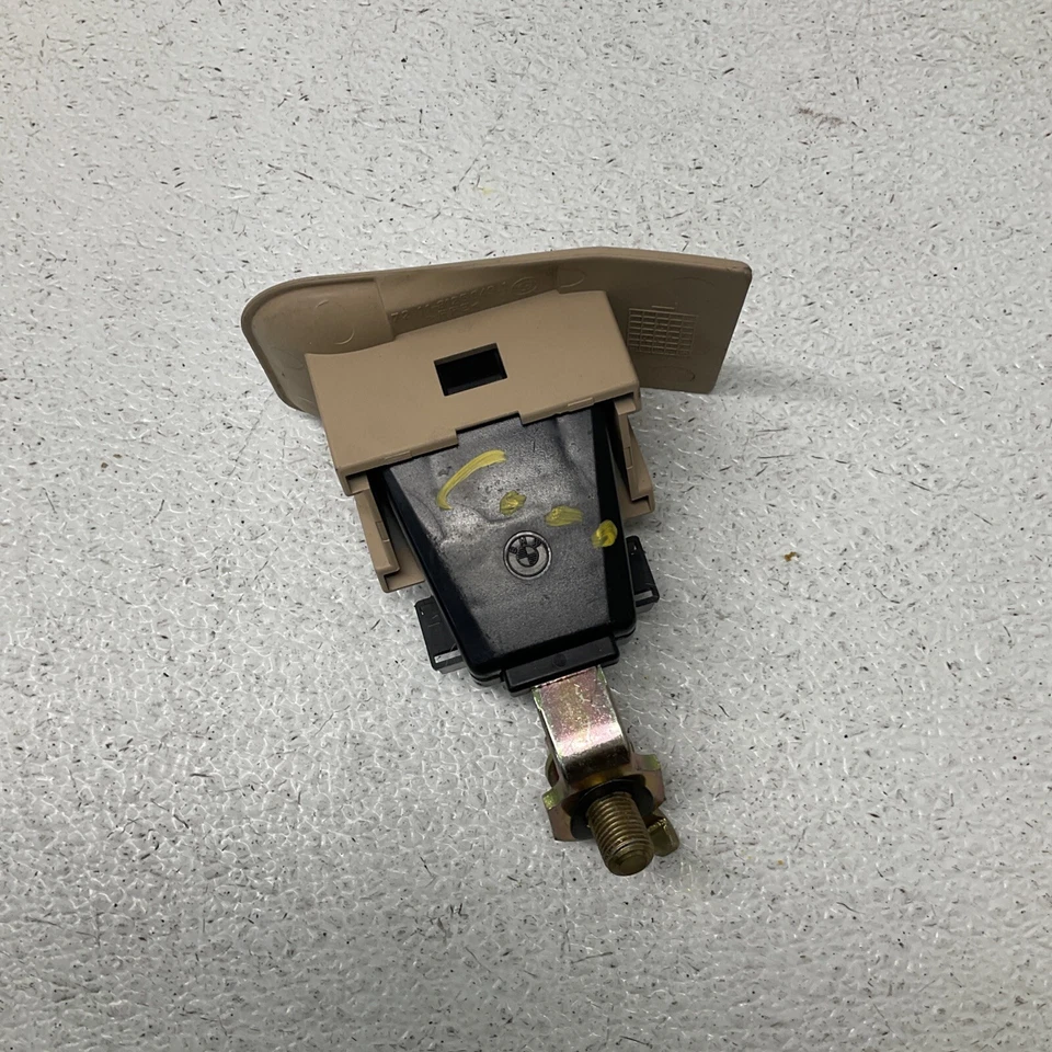 BMW 740iL 2000 receptor de hebilla de cinturón de seguridad central trasero 8125845 X4076 Foto 2 de 4